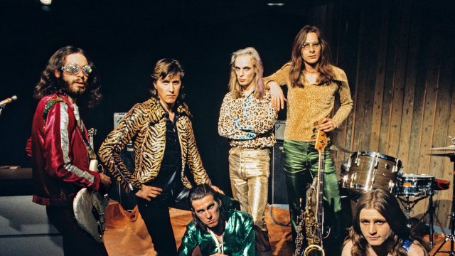 Article thumbnail: Phil Manzanera (far left) with Bryan Ferry (second left and other members of Roxy Music in 1972 (Photo: Brian Cooke/Redferns)