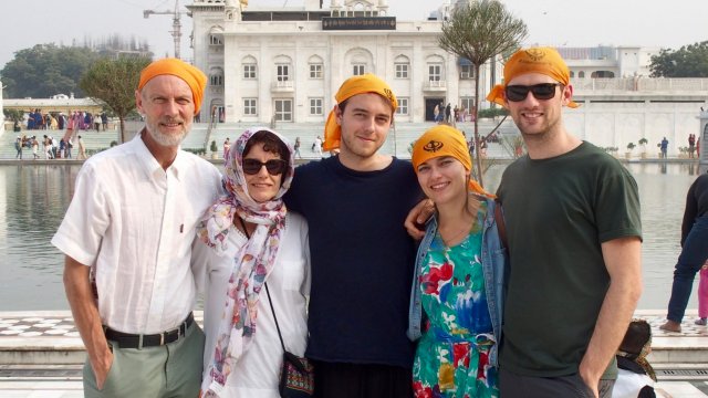 Article thumbnail: family travel dementia alzheimer's india travel