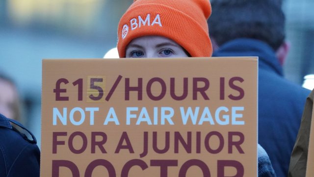 Article thumbnail: EMBARGOED TO 0001 WEDNESDAY JUNE 12 File photo dated 03/01/24 of Junior doctors and members of the British Medical Association (BMA) outside St Thomas' Hospital, London. Junior doctors in England should call off their upcoming strike if major political parties pledge to reopen talks as a priority after the General Election, health leaders have said. The NHS Confederation called on politicians and the British Medical Association (BMA) to come to a compromise in a bid to avert the disruptive walkout. Issue date: Wednesday June 12, 2024. PA Photo. See PA story POLITICS Election Strikes. Photo credit should read: Jonathan Brady/PA Wire