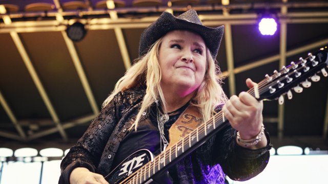 Article thumbnail: Melissa Etheridge: I?m Not Broken