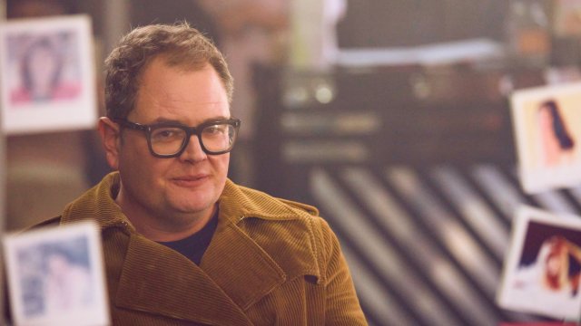 Changing Ends series 2 review: Alan Carr’s sitcom isn’t edgy – it’s delightful